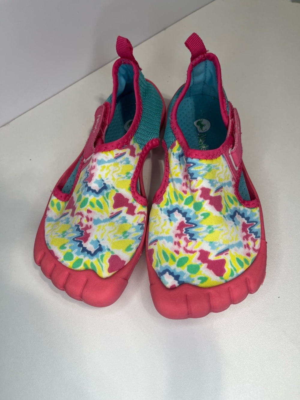 Water Shoes Newtz Girl's Size 13 / 1 Pink Floral Water Shoes Slip-On + strap